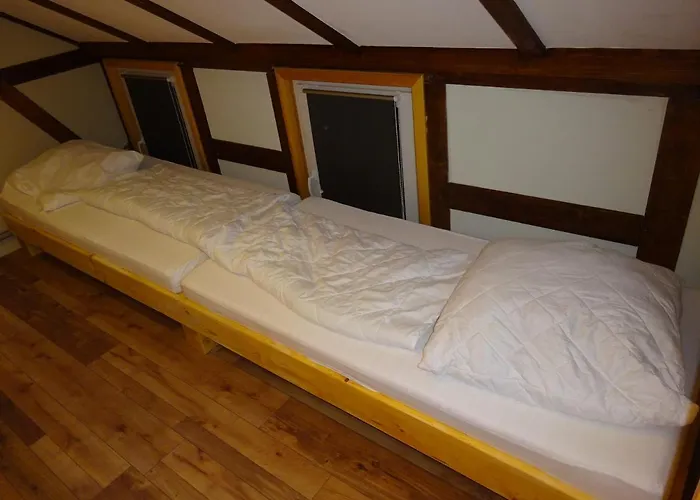 招待所 Franks Kleines In 4*